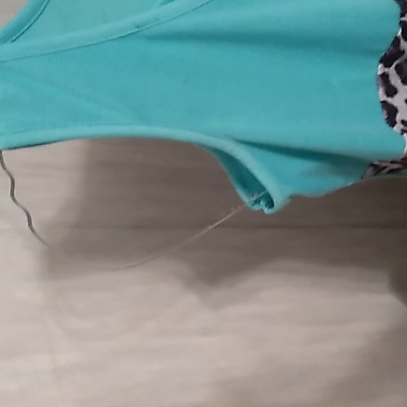 COEUR VOGUE Med Blue with Grey Leopard Design Tank Top - Picture 5 of 8